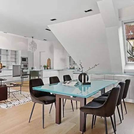 Exclusive Penthouse With Terrace * 베르겐