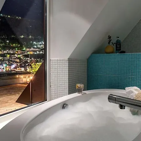 Exclusive Penthouse With Terrace 베르겐