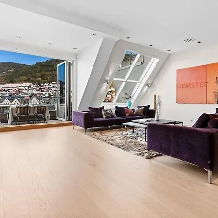 Exclusive Penthouse With Terrace דירה ברגן