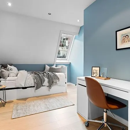 Exclusive Penthouse With Terrace דירה *