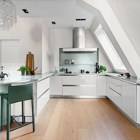 Exclusive Penthouse With Terrace דירה *